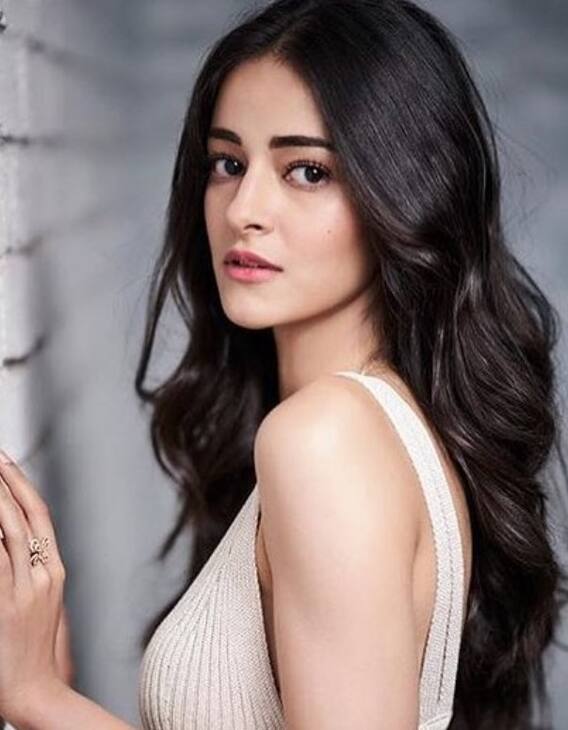 Actress Ananya Pandey pics: நடிகை அனன்யா பாண்டேவின் ஹாட் பிக்ஸ் Actress Ananya Pandey pics: நடிகை அனன்யா பாண்டேவின் ஹாட் பிக்ஸ்