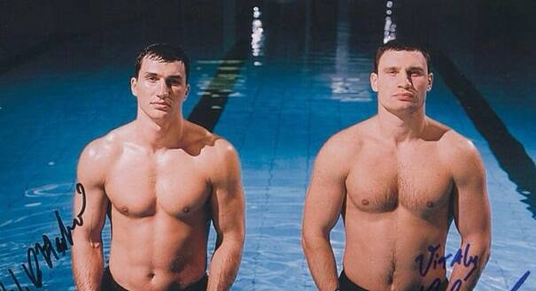 two ukrainian boxers vitali klitschko and wladimir klitschko be ready to fight against russia રશિયા સામે યુદ્ધ લડવા મેદાનમાં ઉતરશે યૂક્રેનના આ બે બૉક્સિંગ ચેમ્પીયન, જાણો વિગતે