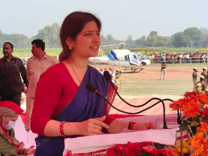 डिंपल यादव ने पीएम मोदी पर निशाना साधते हुए कहा, 'अगर किसी को कुछ शंका है तो क्या उसे बोलने का अधिकार नहीं है? यह लोकतंत्र है और अगर उन्हें लगता है कि ईवीएम के साथ कोई समस्या है, तो उन्हें यह कहने का अधिकार है.' बीजेपी पर निशाना साधते हुए डिंपल यादव ने कहा- 'जनता जुल्म वाली सरकार हटाने को तैयार है.ट इसके साथ ही डिंपल यादव ने कहा-सपा की कथनी-करनी में कोई फर्क नहीं है.'