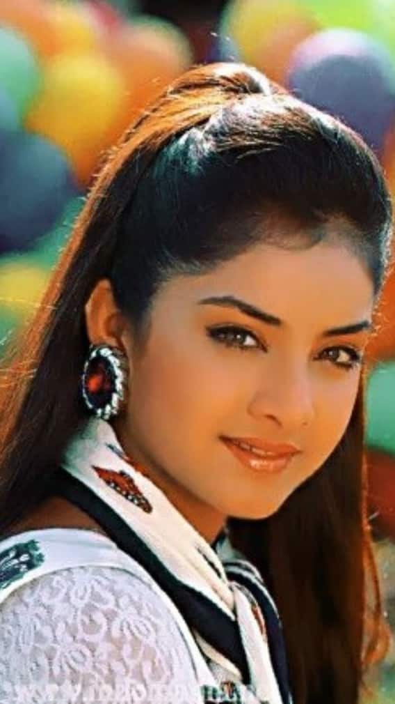 কতদূর পড়াশোনা করেন দিব্যা ভারতী?