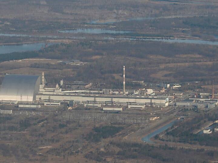 Russia Ukraine War Russian Troops Capture Chernobyl Power Plant Russia Ukraine War : रशियन फौजांचा चेर्नोबिल अणू प्रकल्पावर ताबा; जगाच्या चिंतेत भर