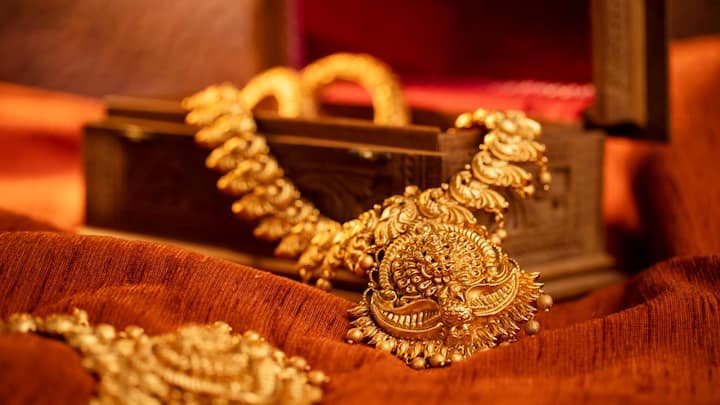 gold-rate-today-gold-prices-jump-check-latest-gold-rates-in-your-city-marathi-news Gold Rates Today : सोन्याच्या दरात 10,000 रुपयांनी वाढ, जाणून घ्या तुमच्या शहरातील भाव