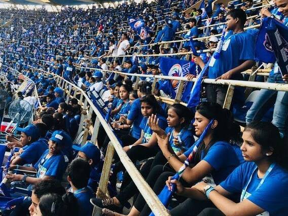 मुंबई इंडियंस के मैच वानखेड़े स्टेडियम में होने पर अन्य फ्रेंचाइजियों को आपत्ति, यह है कारण मुंबई इंडियंस के मैच वानखेड़े स्टेडियम में होने पर अन्य फ्रेंचाइजियों को आपत्ति, यह है कारण