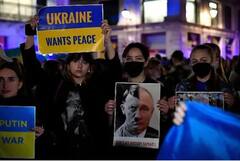 Russia-Ukraine War: તસવીરોમાં જુઓ કઈ રીતે દુનિયાભરમાં રશિયાના વિરોધમાં થયાં પ્રદર્શન