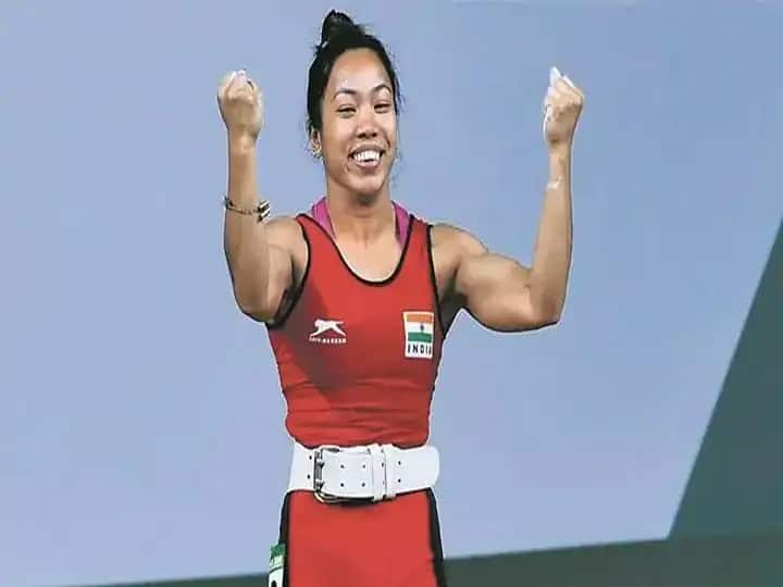 mirabai chanu qualifies for commonwealth games by clinching gold in singapore   Mirabai Chanu : ऑलिम्पिकवीर मीराबाई चानूने सिंगापूरमध्ये जिंकले सुवर्णपदक, राष्ट्रकुल स्पर्धेसाठी ठरली पात्र 