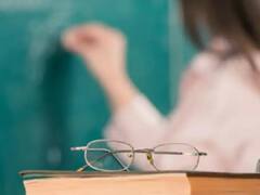 Hijab Controversy: हिजाब विवाद के बीच दक्षिण दिल्ली नगर निगम का बड़ा फैसला, स्कूलों में धार्मिक पोशाक पहनने पर लगाई 'रोक'