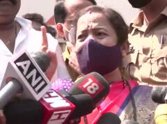 Maharashtra News: Income Tax की रेड के बाद Yashwant Jadhav के घर पहुंची किशोरी पेडनेकर, दिया ये बड़ा बयान