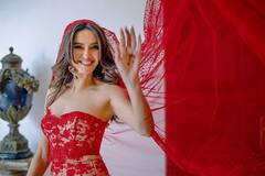 शिबानी दांडेकरच्या वेडिंग लूकबद्दलच्या खास गोष्टी जाणून घेऊयात....