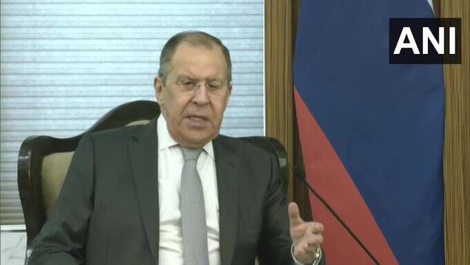 Russia Ukraine War Russia ready to talk if Ukraine army lays down arms foreign minister Lavrov Russia Ukraine War: உக்ரைனுடன் பேச்சுவார்த்தைக்குத் தயார்-  ரஷ்யா திடீர் அறிவிப்பு