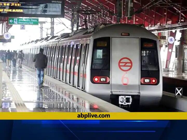Delhi Metro DMRC Phase 4 metro station maintenance lift, escalator operation given to private agency ANN Delhi Metro: दिल्ली मेट्रो में अब नजर आएगी स्वदेशी लिफ्ट, निजी कंपनी के लिफ्ट में पहली बार एक साथ चढ़ सकेंगे इतने लोग