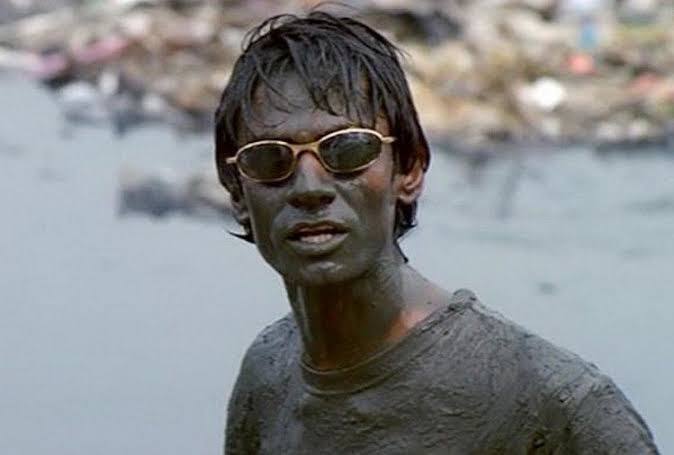 कौवा बिरयानी सुनकर कुछ याद आया, जी हां ये फेमस डायलॉग जो पूरे सोशल मीडिया पर वायरल हुआ था इसे विजय राज ने बड़े पर्दे पर दर्शाया था.