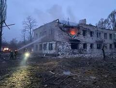 Photos: સળગતા ઘરો, ચારેકોર ધૂમાડો, યુક્રેનમાં આકાશથી લઇને  જમીન સુધી વરસી રહ્યું છે મોત