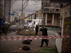 Russia-Ukraine War: कीव के बाहरी इलाकों में रूसी सेना ने तेज़ किया हमला, यूक्रेन के राष्ट्रपति ने मदद की लगाई गुहार