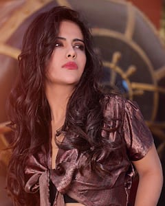 Avika Gor Photos: అవికా గోర్ ని కాస్త పట్టించుకోండయ్యా