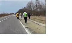 યૂક્રેન છોડવા સંઘર્ષ, ભારતના 40 મેડિકલના વિદ્યાર્થી ચાલતા પોલેન્ડ બોર્ડર તરફ નિકળ્યા, સામે આવી આ તસવીરો