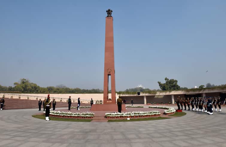 National War Memorial Anniversary Services Chiefs Lay Wreath on Third Anniversary Know History Significance Services Chiefs Lay Wreath At National War Memorial On Third Anniversary | Know History & Significance