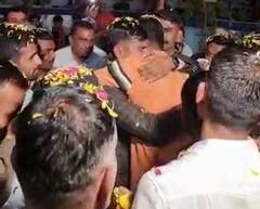 Video : રાજકોટમાં PSIની બદલી સમયે લાગણીના દ્રશ્યો જોવા મળ્યા, સ્ટાફ હીબકે ચડ્યો