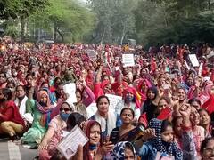 Delhi News: आंगनवाड़ी वर्कर और हेल्पर का मानदेय बढ़ा, यूनियन ने इस वजह से कहा- हड़ताल नहीं करेंगे खत्म