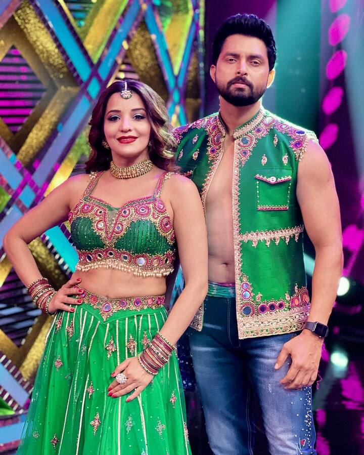 इसके अलावा मशहूर अभिनेत्री अंकिता लोखंडे जैन और विक्की जैन, 'गुम है किसी के प्यार में' शो के लीड नील भट्ट-ऐश्वर्या शर्मा भट्ट, 1983 वर्ल्ड कप विजेता टीम के ओपनिंग बैट्समैन रह चुके क्रिकेटर कृष्णम्माचारी श्रीकांत और उनकी पत्नी विद्या श्रीकांत भी आपको शो में नजर आएंगे.