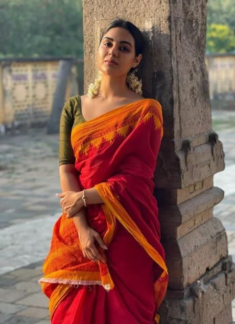 அரபு நாடே அசந்து நிற்கும் அழகியா நீ....உருது கவிஞன் உமர்கையாவின் கவிதயாய்