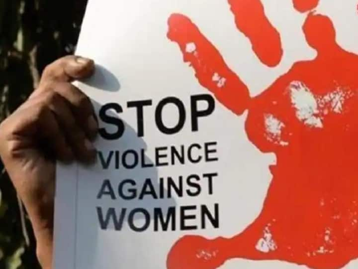 MP 1900 pending casese in State Women's Commission of violence against women ANN MP News: मध्य प्रदेश में हिंसा-उत्पीड़न मामले में महिलाओं को कैसे मिलेगा इंसाफ? शिकायतों की छटनी तक नहीं हुई