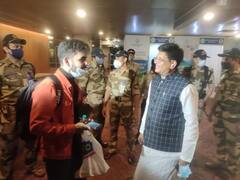 PHOTO : युक्रेनमधील 219 विद्यार्थी भारतात परतले