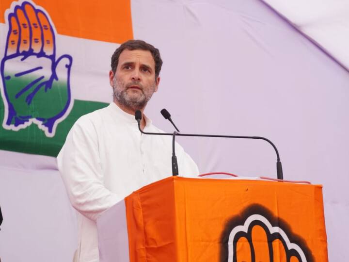 राहुल गांधी ने कहा गुजरात के लोगों लोगों को बताना होगा कि आप क्या करना चाहते हैं. आदिवासियों को बताना होगा कि हम महिलाओं के लिए क्या करना चाहते हैं.