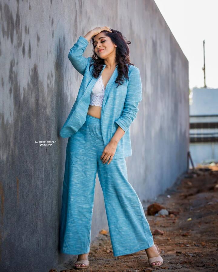 రష్మి గౌతమ్ బ్యూటిఫుల్ ఫోటోలు -Image credit: RashmiGautham/Instagram