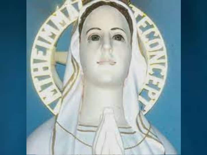 Guntakallu Mary Matha church symbolizes religious harmony Guntakallu Mary Matha Church: మేరీమాతకు పూలు టెంకాయలు, మత సామరస్యానికి ప్రతీక గుంతకల్లు చర్చి