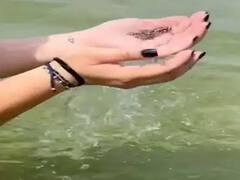 महिला अंजाने में हाथ में लेकर घूम रही थी जानलेवा जीव, सच्चाई जानकर उड़े होश