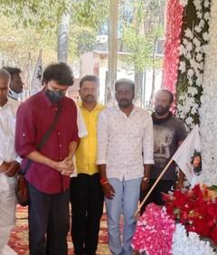 Vijay at Puneeth's Memorial: மறைந்த கன்னட நடிகர் புனீத்துக்கு நடிகர் விஜர் அஞ்சலி