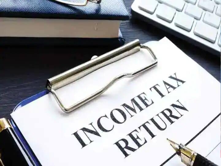 5 Mistakes To Avoid When Making Last-Minute Tax-Saving Investments Tax Saving: टॅक्स वाचवण्यासाठी काही तास शिल्लक?  शेवटच्या क्षणी 'या' पाच चुकांपासून दूर राहा आणि पैसे वाचवा  