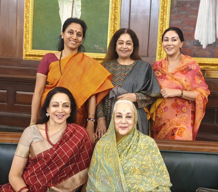 हेमा मालिनी 2014 और 2019 में उत्तर प्रदेश के मथुरा से लोकसभा का चुनाव जीत सांसद बनीं. मौजूदा लोकसभा में हेमा मालिनी सबसे अमीर महिला सांसद हैं.