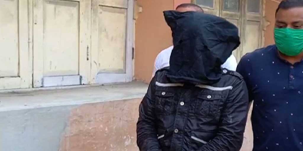 Siliguri KLO 'militant' caught by STF while threatening to extort money from businessmen Siliguri News: ব্যবসায়ীকে ভয় দেখিয়ে টাকা তোলার অভিযোগ, ফের জালে কেএলও ‘জঙ্গি’