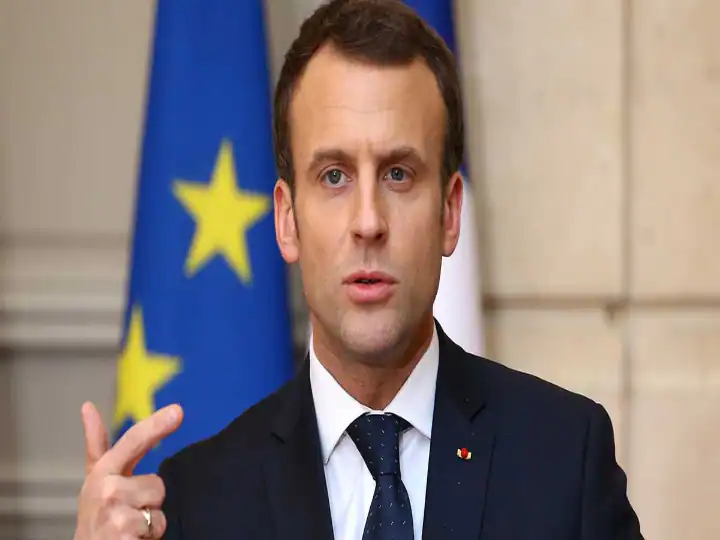 Russia Ukraine War nuclear weapon french president call belarus to stop support Russia Ukraine War : युक्रेन-रशिया युद्धात आण्विक अस्त्रांचा वापर? जगभरात खळबळ; फ्रान्सच्या राष्ट्राध्यक्षांचा बेलारूसला फोन