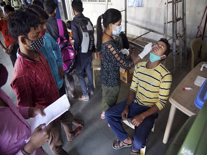 Chhattisgarh Corona Update: 216 new cases found Friday one patient died Chhattisgarh Corona Update: छत्तीसगढ़ में शुक्रवार को मिले 216 नए मामले, एक मरीज की हुई मौत