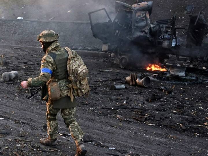Russia Ukraine War Kyiv toughens curfew violators to be considered enemy says mayor Russia Ukraine War: यूक्रेन की राजधानी कीव में सख्त कर्फ्यू, सड़कों पर दिखने वाला हर शख्स माना जाएगा दुश्मन
