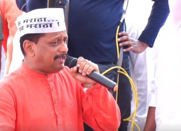 उपोषणस्थळी छत्रपती शिवाजी महाराज यांच्या नावाची घोषणााबाजी