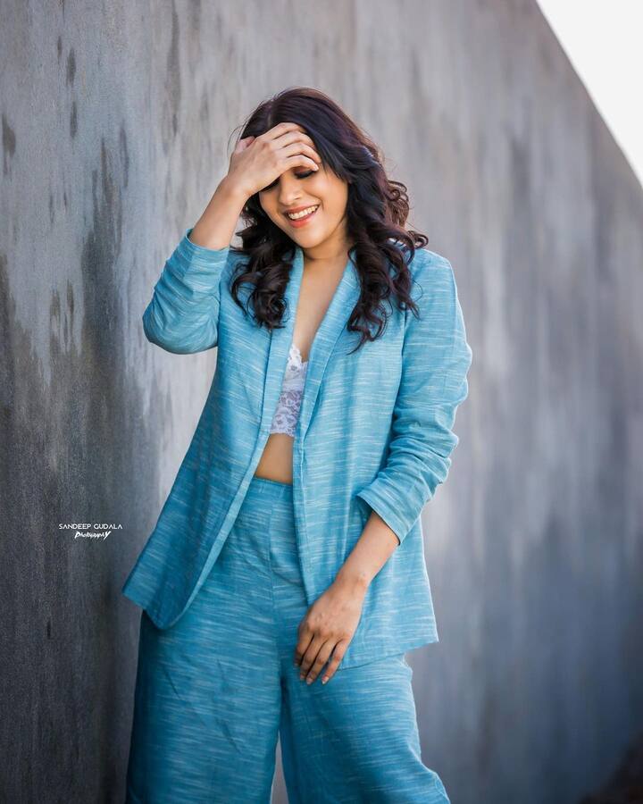 రష్మి గౌతమ్ బ్యూటిఫుల్ ఫోటోలు -Image credit: RashmiGautham/Instagram
