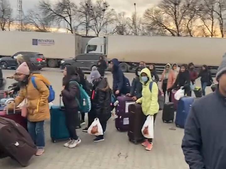 219 भारतीयांसह हे विमान रोमिनियाहून मुंबईसाठी रवाना झाले आहे.