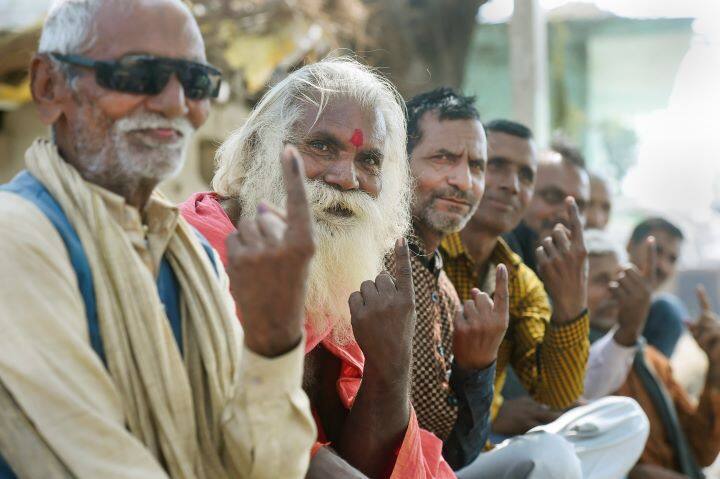 Uttar Pradesh Assembly Election 2022 Fifth Phase Voting ends know voting percent UP Election 5th Phase Voting: शांतिपूर्ण तरीके से खत्म हुआ यूपी में पांचवें चरण का मतदान, जानिए कितनी हुई वोटिंग