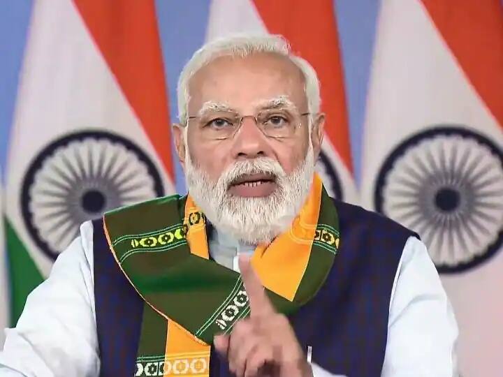 PM Narendra Modi High Level Meeting Ukraine Russia conflict amid Vladimir Putin high alert nuclear forces PM Modi Meeting: ఉక్రెయిన్ సంక్షోభంపై ప్రధాని మోదీ హైలెవల్ మీటింగ్, భారతీయుల తరలింపుపై చర్చ!