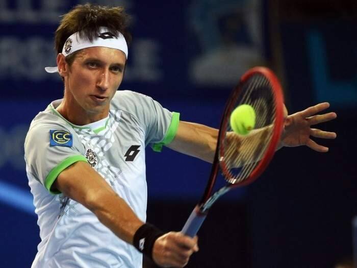 ukrainian russia war: tennis star sergiy stakhovsky joined ukraine military reserves ફેડરરને હરાવનારો યૂક્રેનોન આ ટેનિસ સ્ટાર જોડાયો યૂક્રેન મિલિટ્રીમાં, રશિયા સામે યુદ્ધ લડવા તૈયાર, જાણો