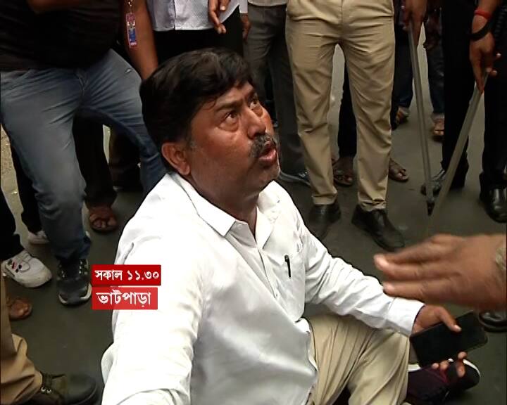 North 24 Pargana Bhatpara Municipal Election BJP Candidate Rakesh Singh Cried Out, Alleged fake voting Bhatpara Municipal Election : 'ভোট লুঠ' ... অর্জুন গড়ে হাউহাউ করে কেঁদেই ফেললেন বিজেপি প্রার্থী