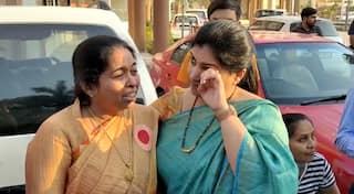 Surat :યુક્રેનથી દીકરી સુરત પરત ફરતાં માતા સહિત પરિવાર થયો ભાવુક, મેયર હેમાલીબેન પણ આંસુ રોકી ન શક્યા