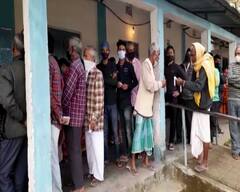 WB Municipal Elections: বুথের মধ্যে হাঙ্গামা, বহিরাগত প্রবেশ, পুরভোটে দিনভর উত্তপ্ত রইল উত্তরবঙ্গও