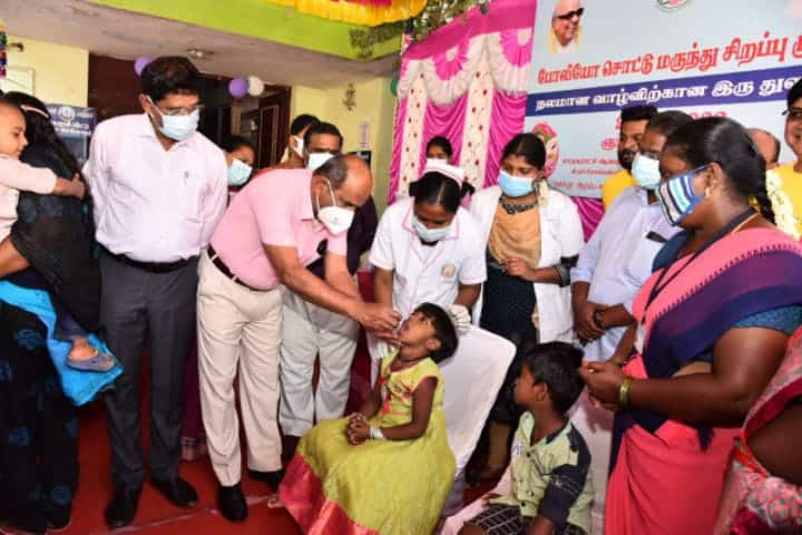 2.35 lakh children have been vaccinated against polio in Trichy district District Collector Sivarasu திருச்சி :  2.35 லட்சம் குழந்தைகளுக்கு போலியோ சொட்டு மருத்து செலுத்தப்பட்டது - ஆட்சியர் தகவல்