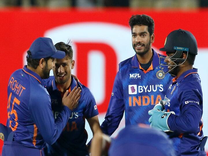 IND vs SL 3rd t20 Sri lanka made 146 runs Dasun Shanaka plays crucial role IND vs WI, 3rd T20 : श्रीलंकेचा कर्णधार दासुनची एकहाती झुंज, भारताला विजयासाठी 147 धावांची गरज
