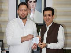 Bihar Politics: ललित नारायण के पोते ने थामी लालू की लालटेन, तेजस्वी यादव ने दिलाई RJD की सदस्यता