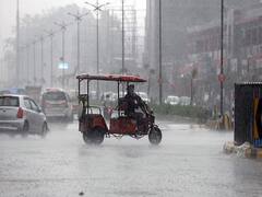 UP Weather Forecast: यूपी में आज कहां होगी बारिश और कहां मौसम रहेगा साफ, जानें- मौसम का पूरा हाल